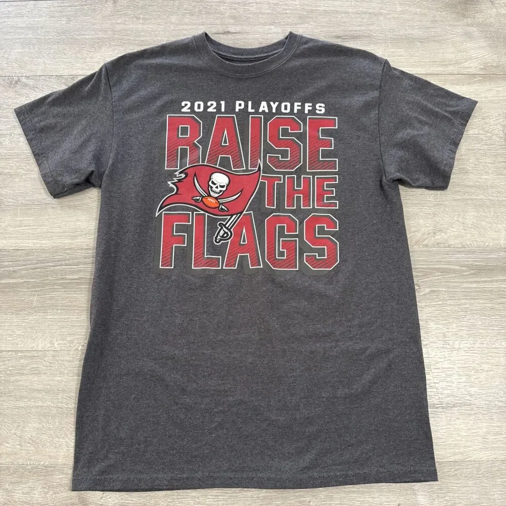Tampa Bay Buccaneers Shirt 2021 Playoffs Raise The Flags Men’s Gray Medium